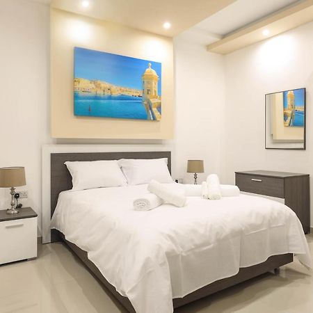 Luxurious Duplex Seafront Apt W Amazing Sea Views Birżebbuġa Exteriér fotografie
